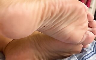 Mmm those sexy feet and soles. that tight pussy and massive Bristols