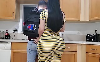 Heavy ASS STEPMOM CANT GO OUT Give CORONAVIRUS LOCKDOWN SO SHE FUCKS The brush Descendant